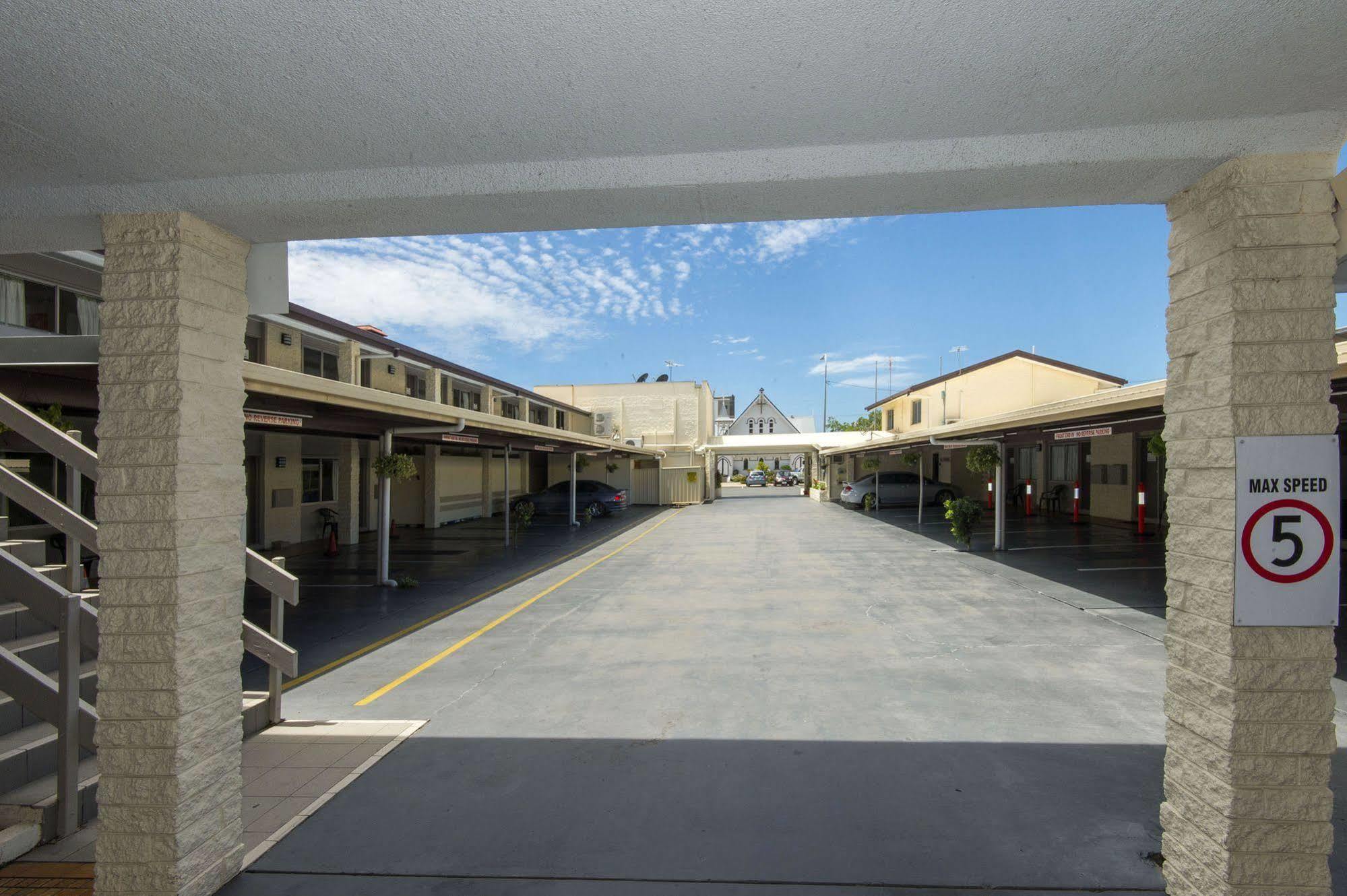 Coral Sands Motel แมคคาย ภายนอก รูปภาพ